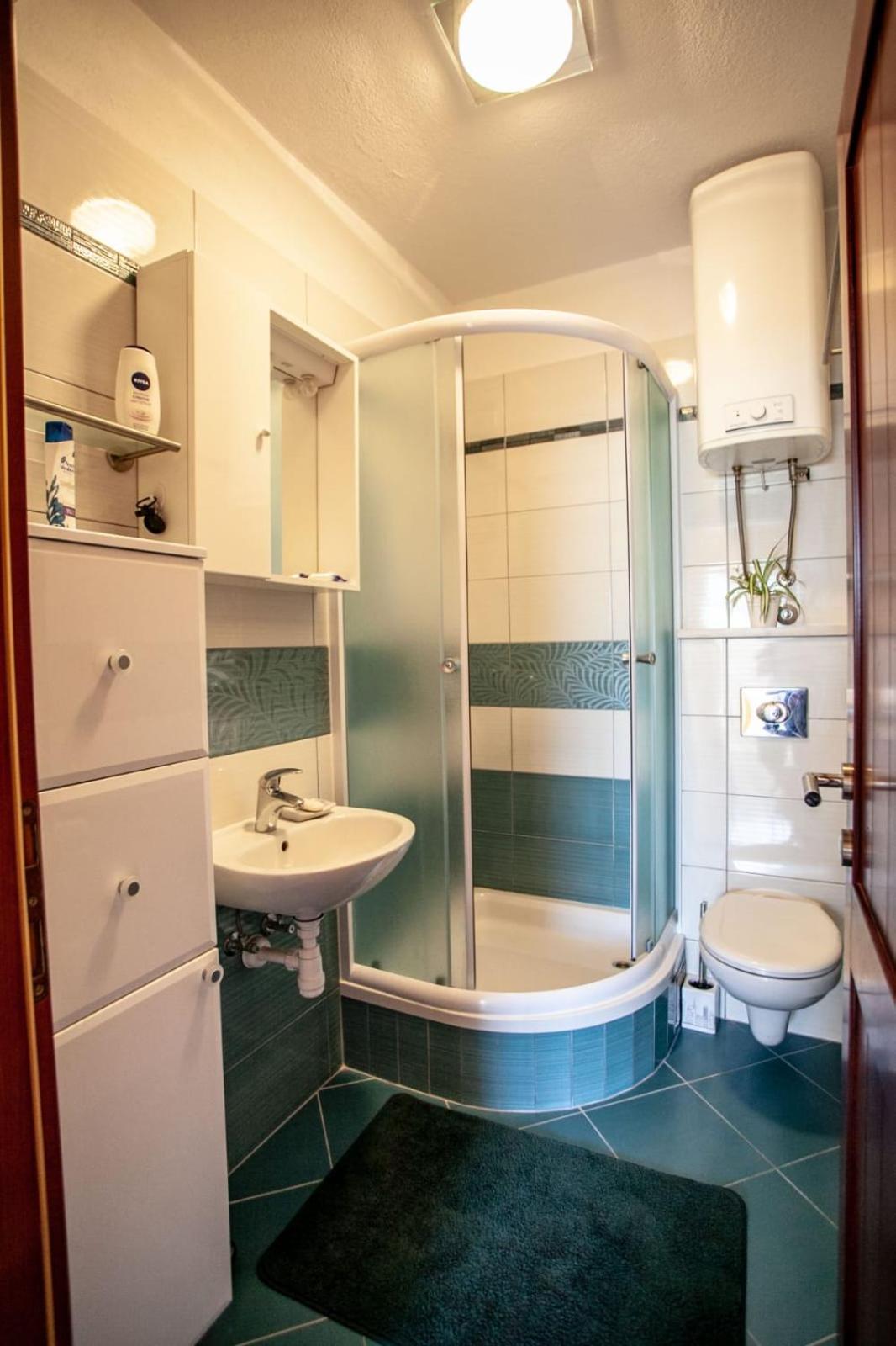 Ferienwohnung Dispet Dugi Rat Exterior foto