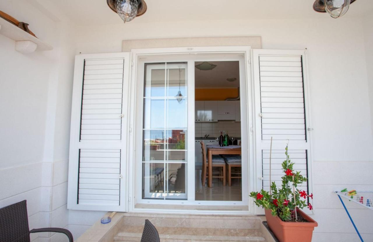 Ferienwohnung Dispet Dugi Rat Exterior foto