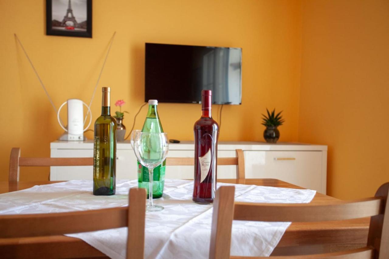 Ferienwohnung Dispet Dugi Rat Exterior foto